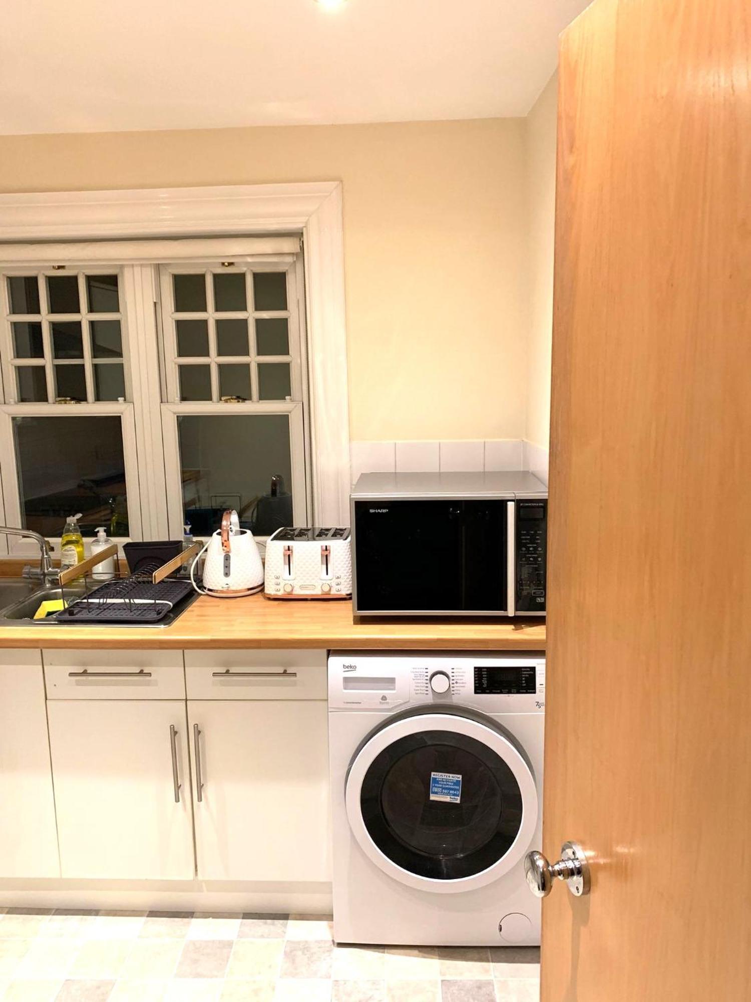 Entire Apartment Tonbridge Centre Екстер'єр фото
